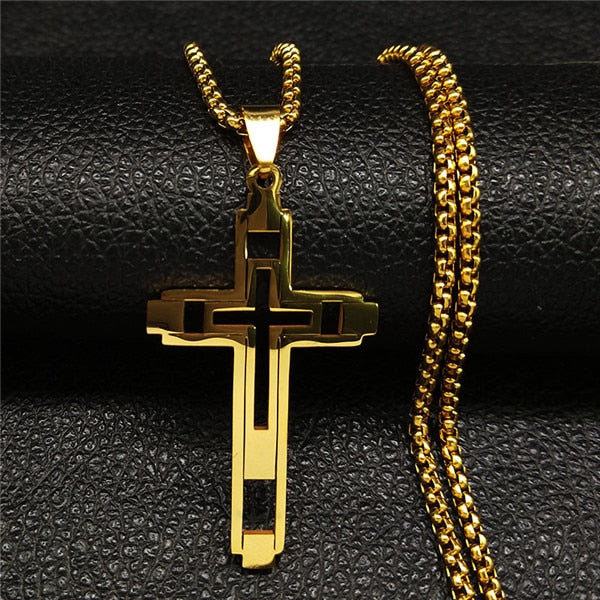 Corrente com Crucifixo Banhado a Ouro 18K ou Prata – AFAWA